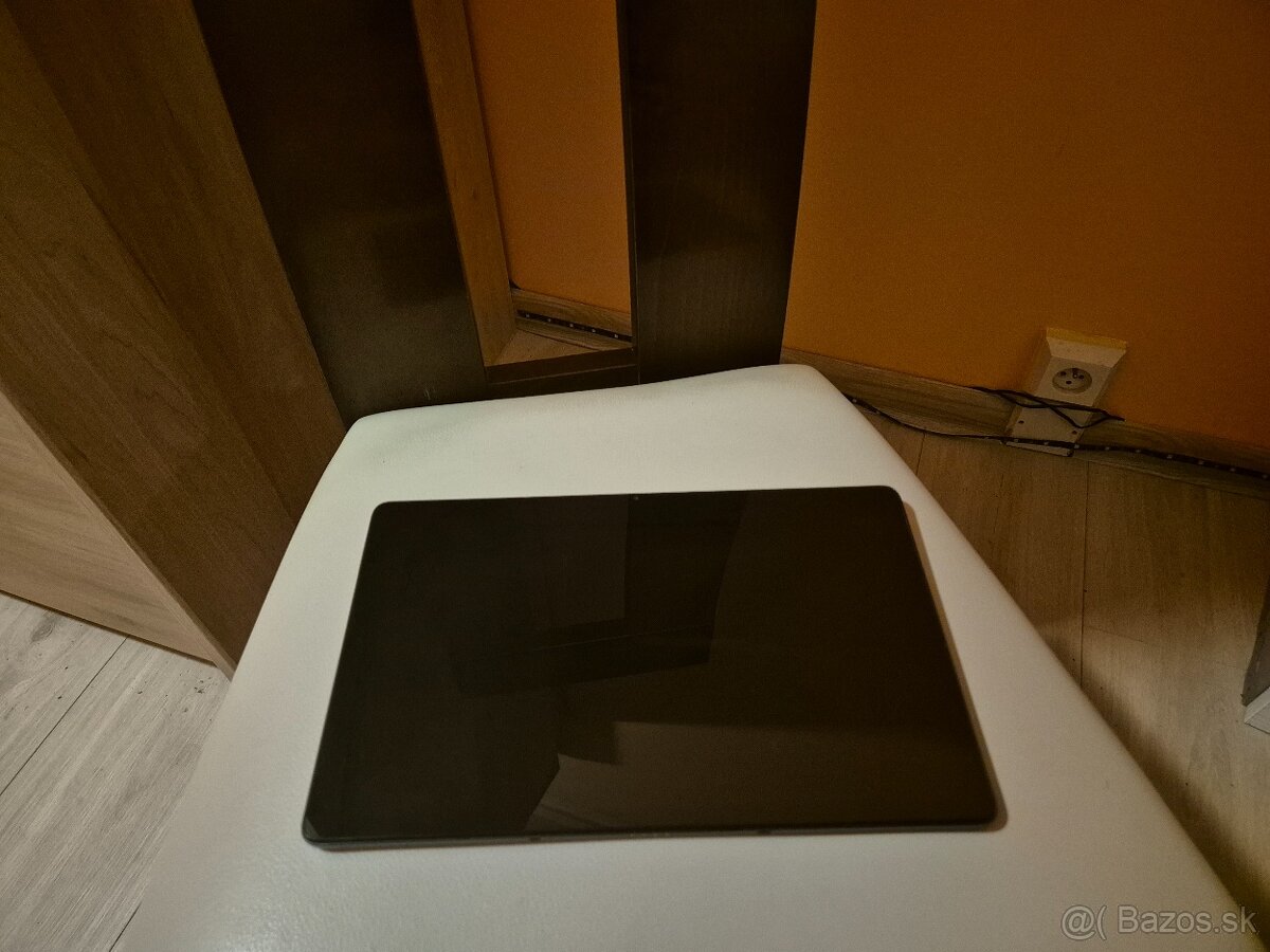 Ponukam napredaj lenovo p11 - 18