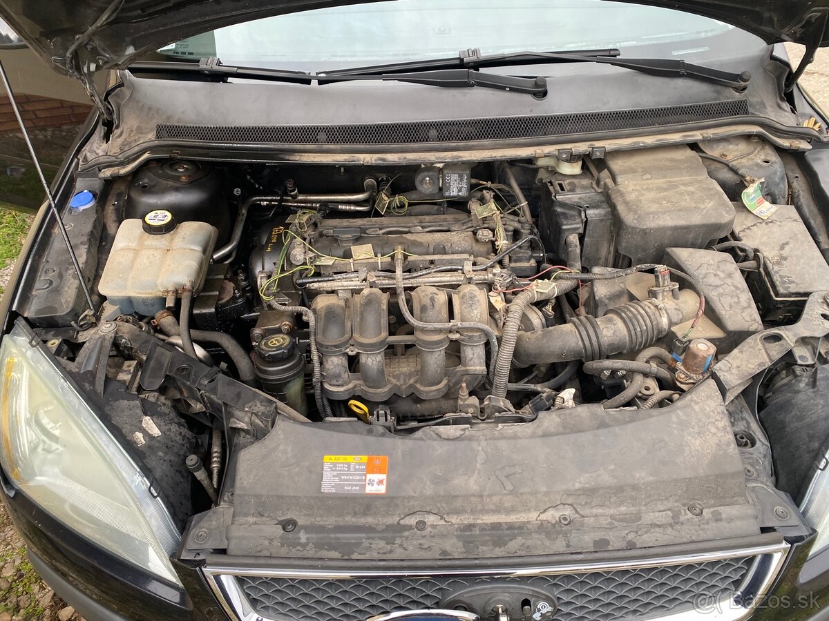 Ford Focus mk2 combi 1.6 benzín 85kw 2005 r.v - 18