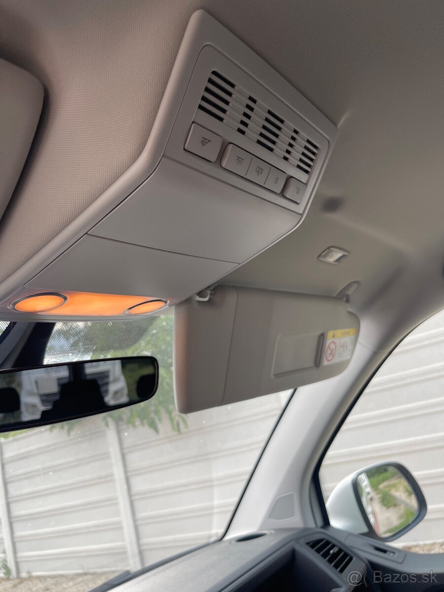 Volkswagen Caravelle T6 - 18