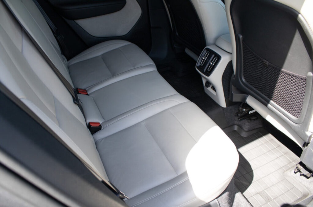 Volvo XC40 D4 Momentum (2018) - 18