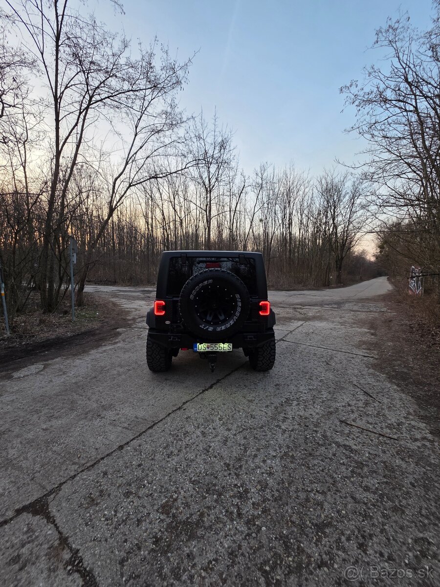 Jeep Wrangler Unlimited JK - 18