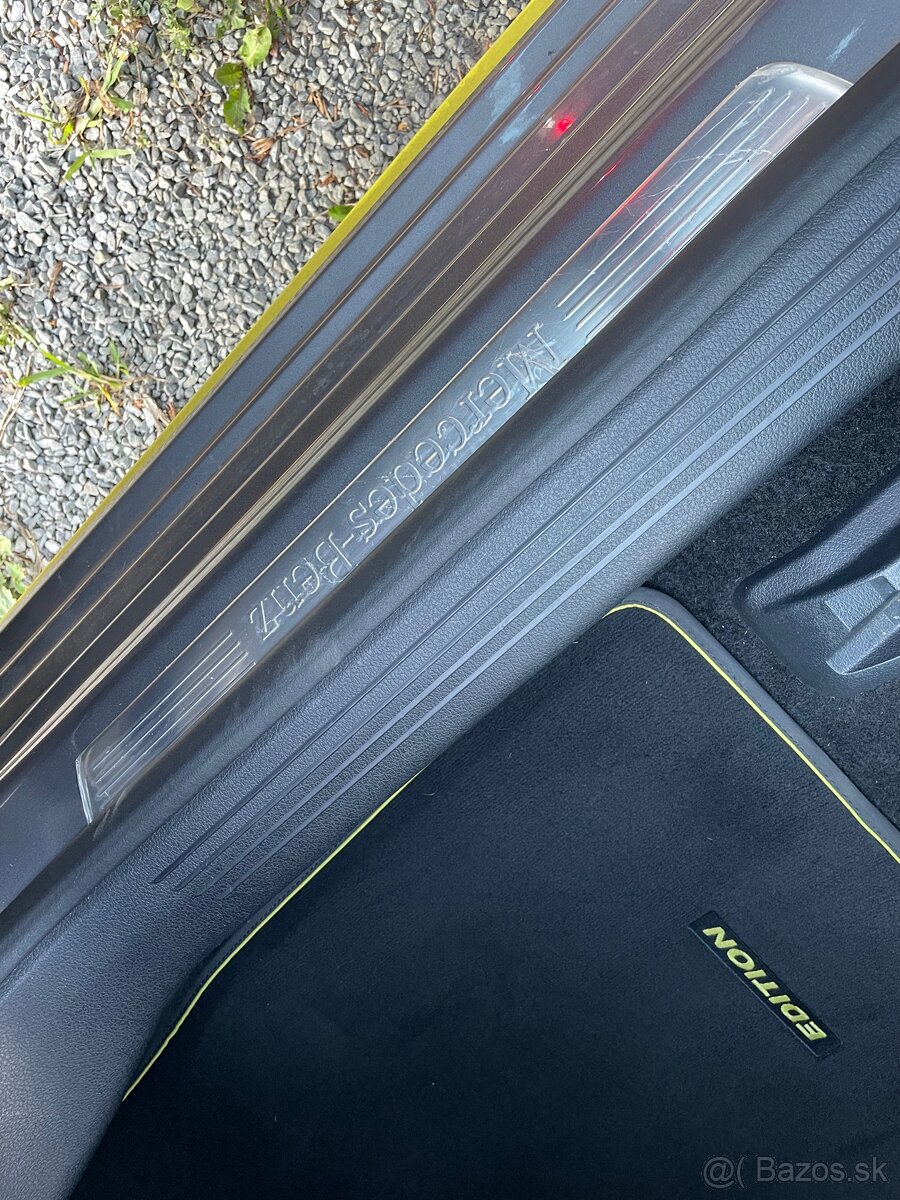 Mercedes Benz A 250 hatchback - 18