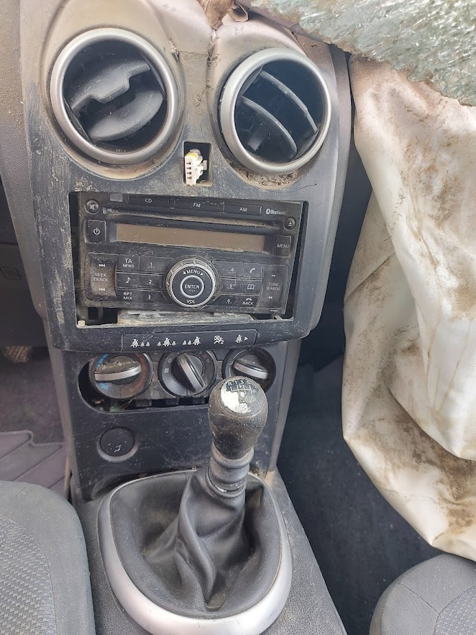 Nissan Qashqai 1,6i 86kw kód motora: HR16 - 18