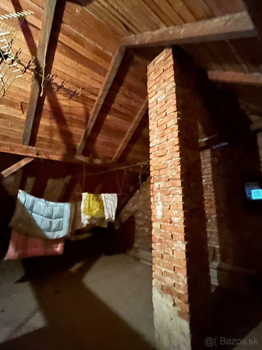 DOM NA ZÁHORÍ - 18