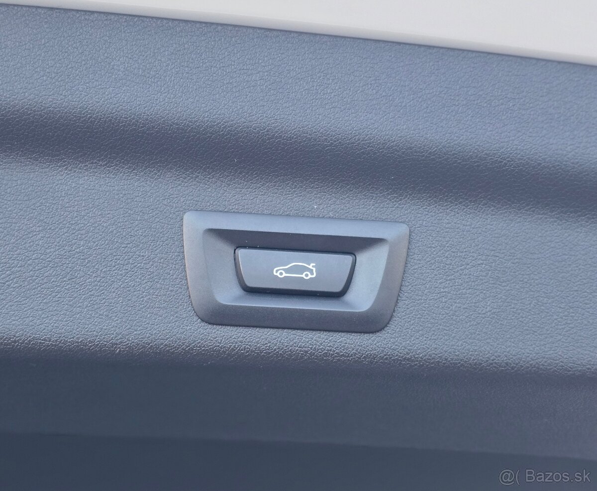 BMW X1 sDrive18i 1.5 - automat - v záruke - 18