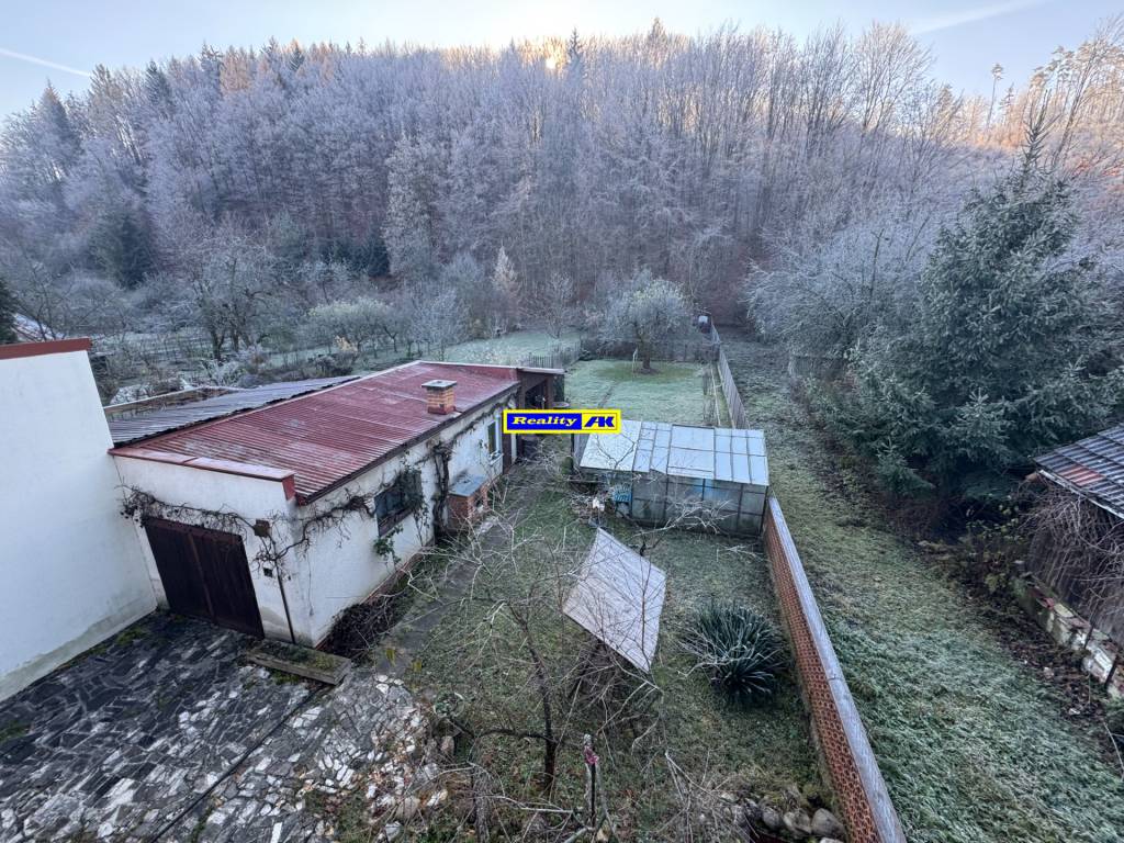 Rodinný dom vo vyhľadávanej lokalite Považský Chlmec - 18