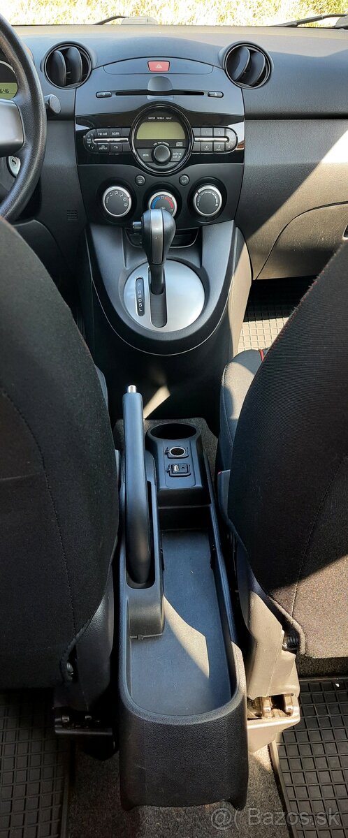 Predám Mazda 2 1.5 MZR TE A/T - 18