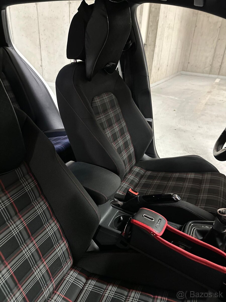 Volkswagen Golf GTi 2.0Tsi 2017 300ps M6 - 18