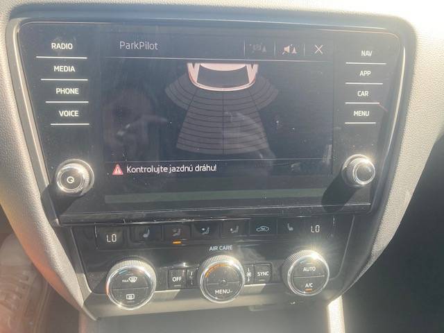 Škoda Octavia Combi 1.6TDI 85kW, NAVI, 86765km, 12/2017 - 18