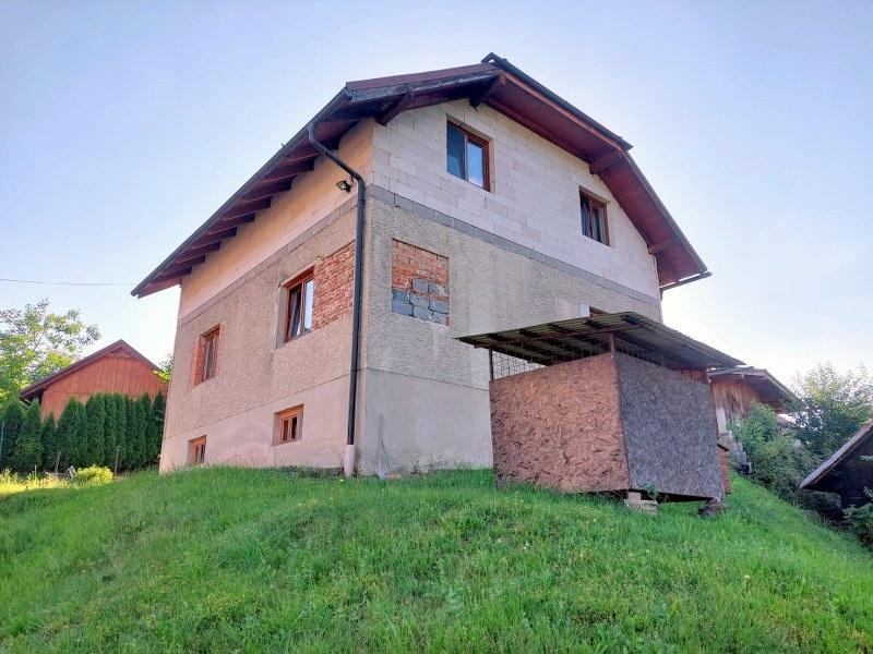 Rodinný dom k nasťahovaniu - 18