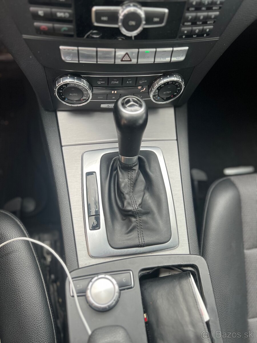 Mercedes-Benz W204 Facelift Avantgarde - 18