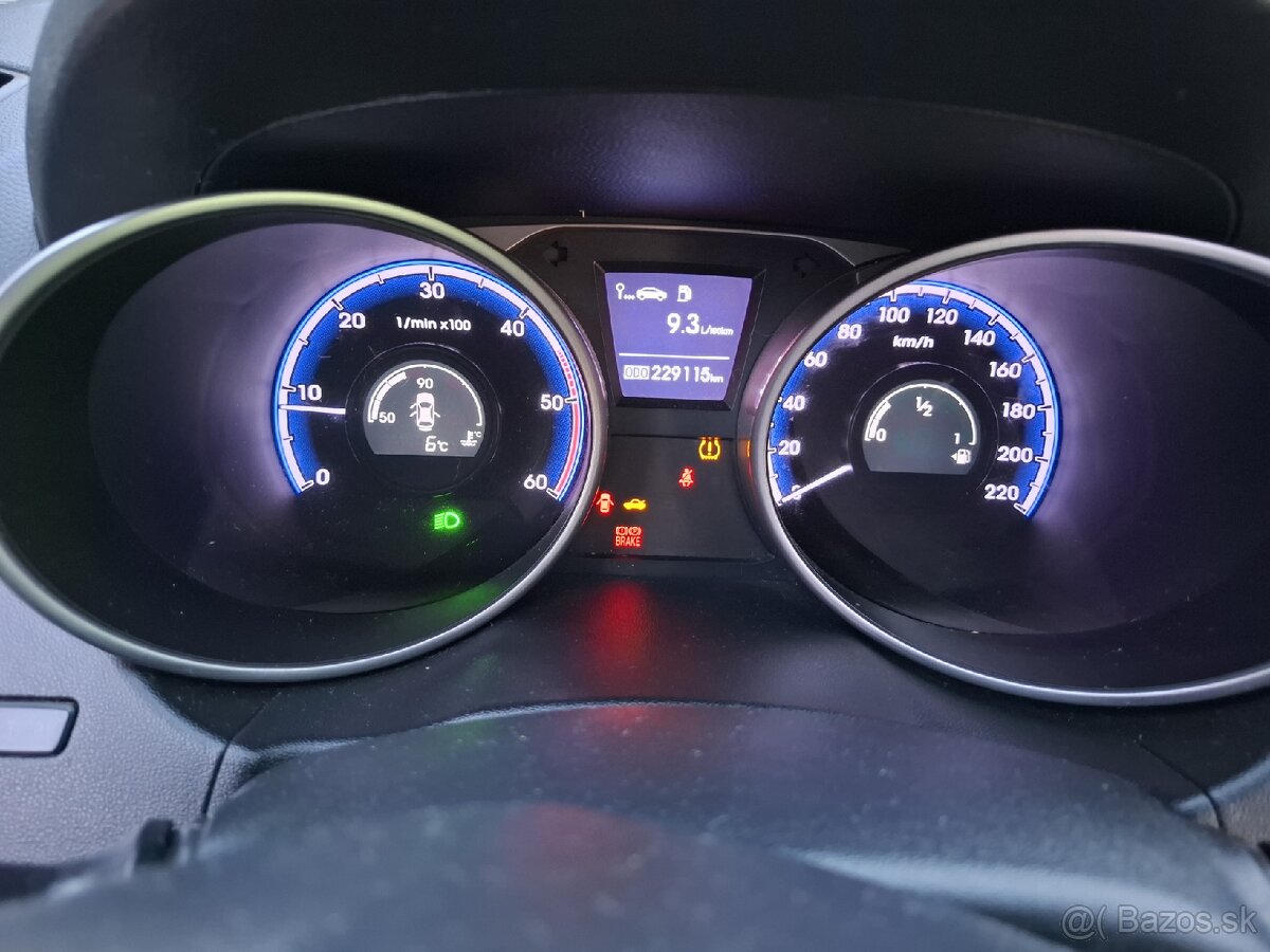 Hyundai ix35 2.0 CRDi VGT Premium 4x4 - 18