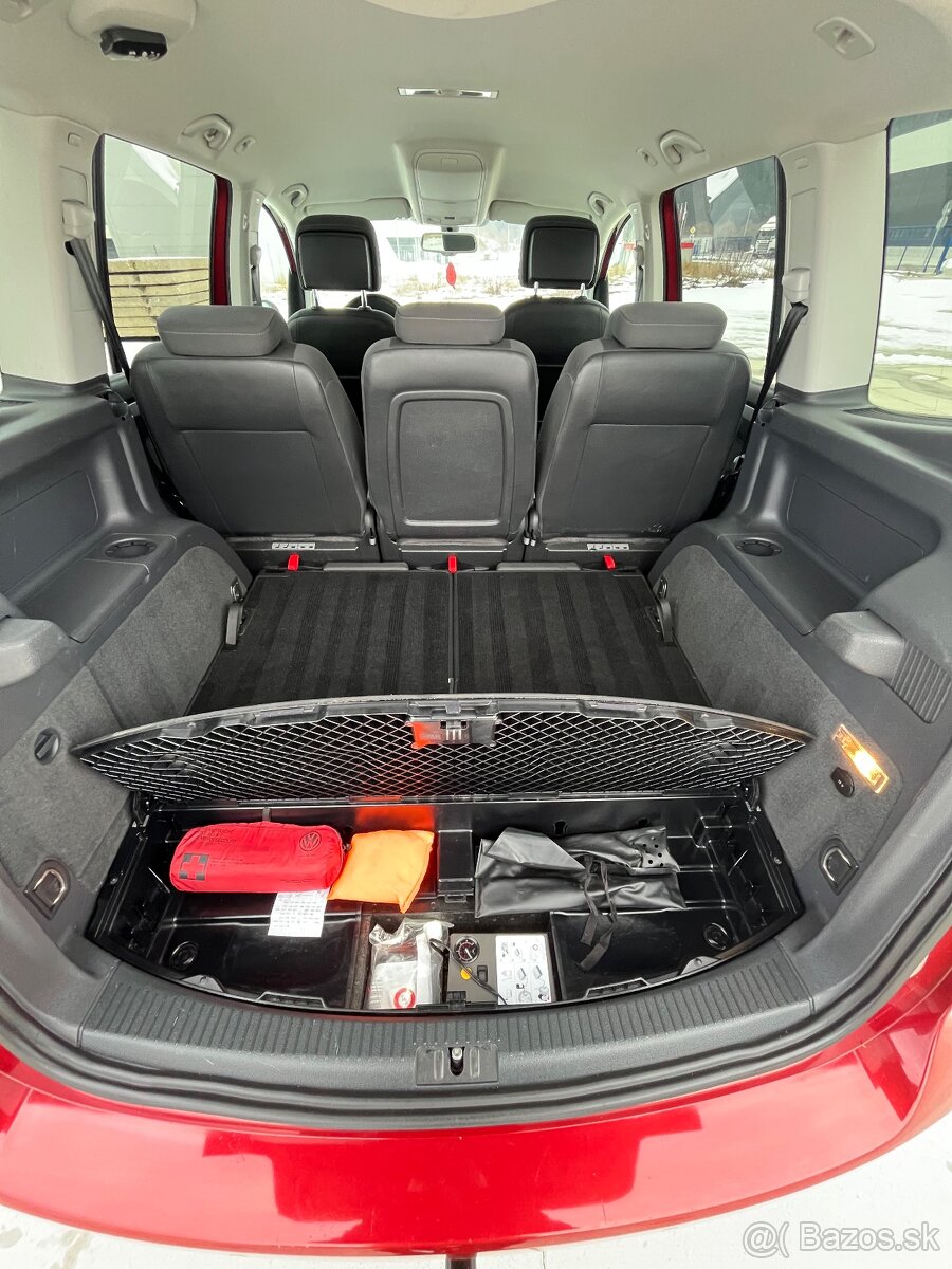 VW Touran 2.0TDI 7miest,Ťažné,Servis VW - 18