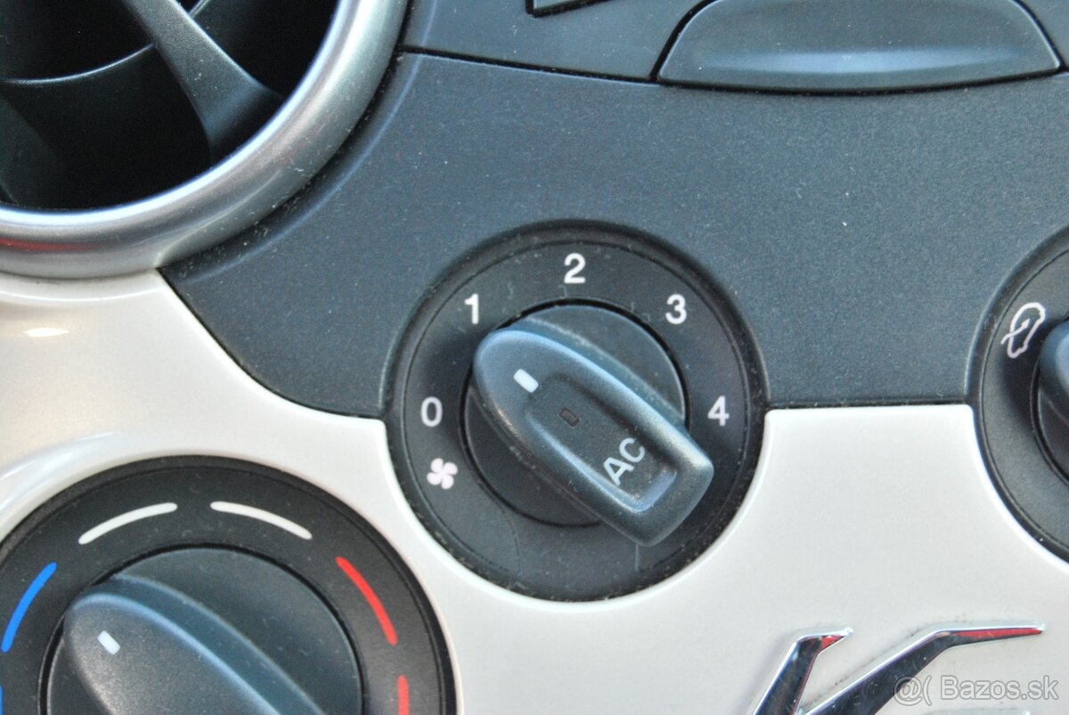 Ford KA Titanium 1,2i - 18