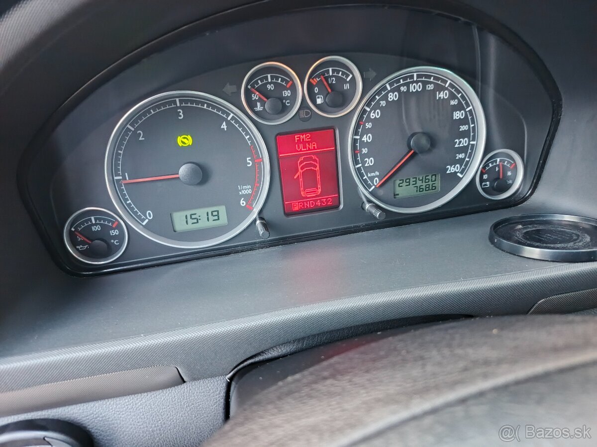 VOLKSWAGEN SHARAN 1.9TDI 85KW AUTOMAT 7 MIEST - 18