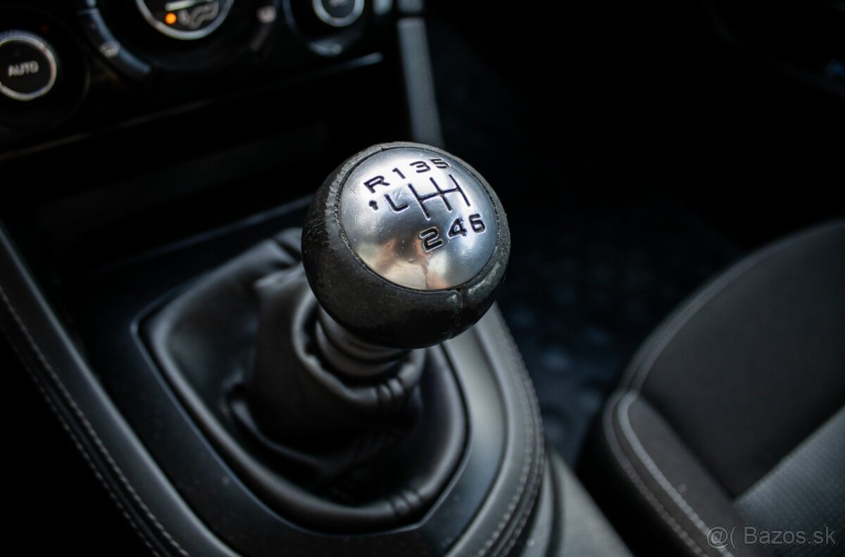 Peugeot RCZ 1.6 THP, 147kW (2012) - 18