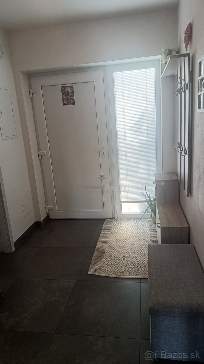 RezervovanéNa predaj krásna novostavba v obci Svätoplukovo - 18