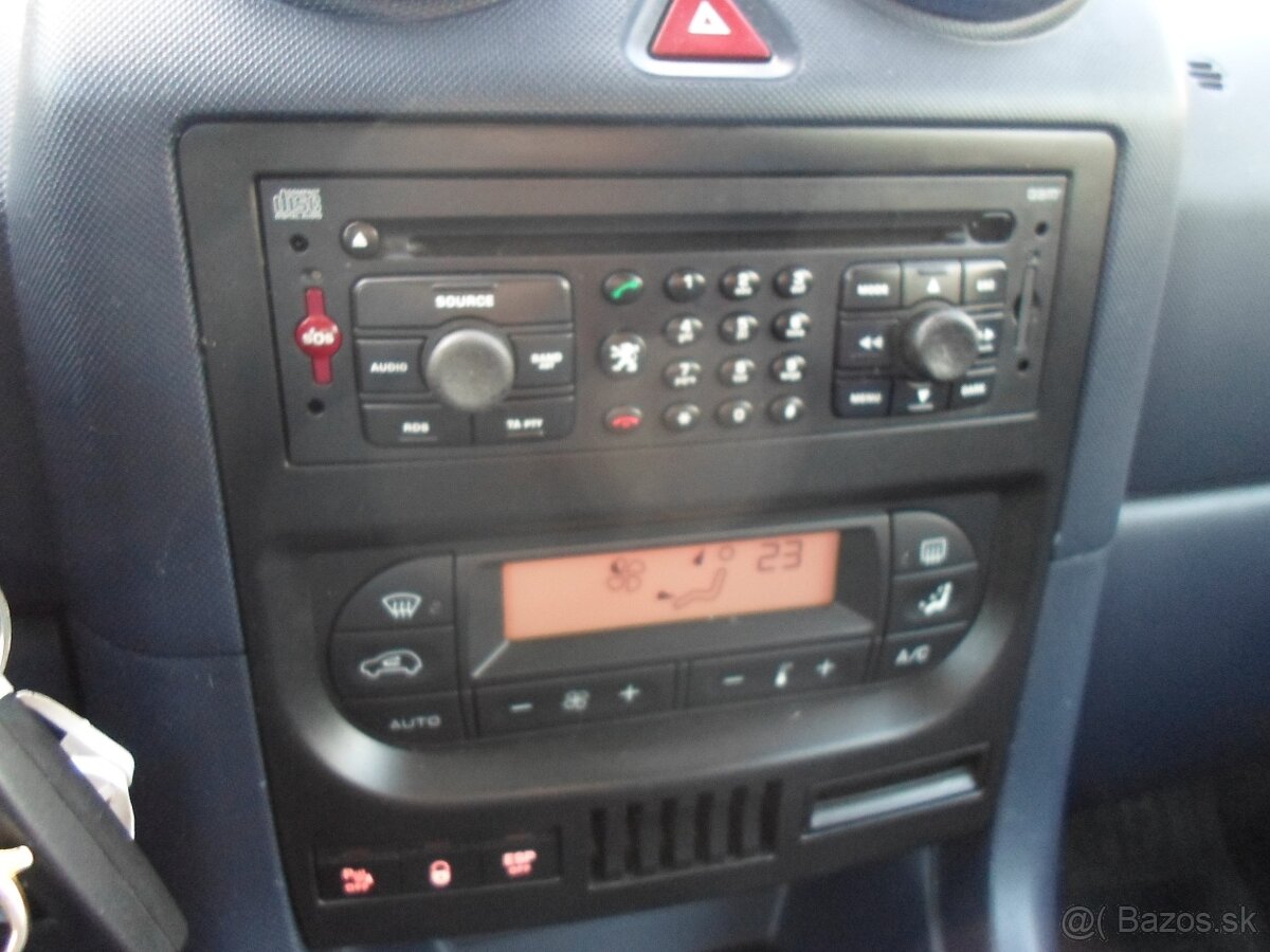 Peugeot 1007 1.4 HDi Trendy - 18