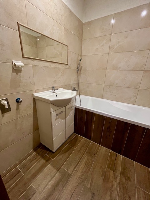 Veľký 3-izb. byt Klokočina, loggia, čiastočne zariadený - 18