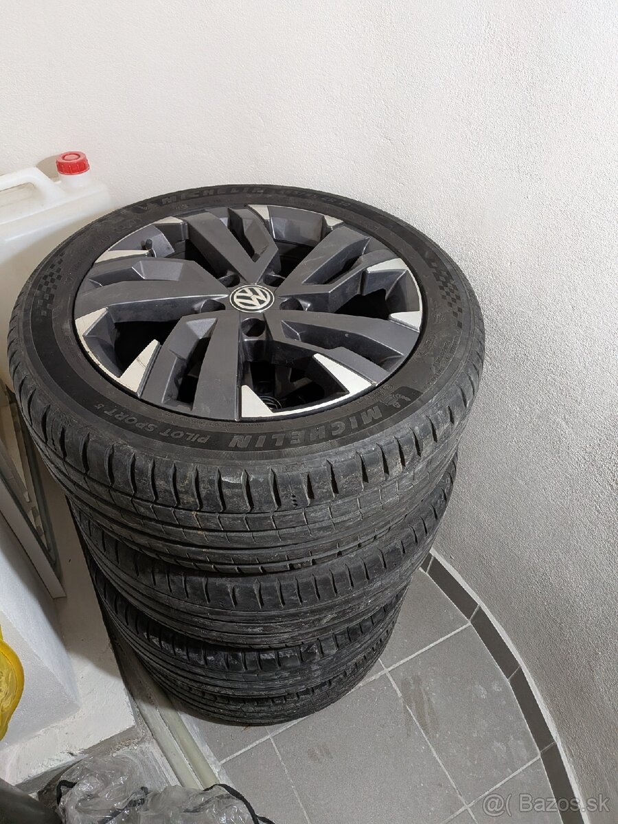 VW Multivan T6 HIGHLINE 4motion DSG LED Webasto Nove Turbo - 18