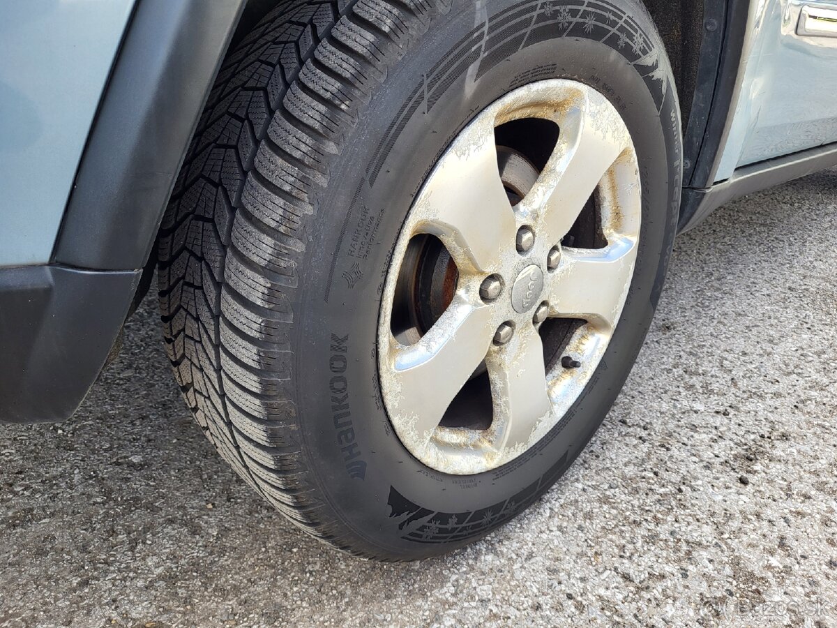 Jeep Grand Cherokee OVERLAND 2012 - 18