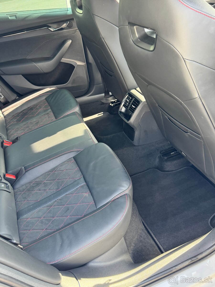 Škoda Octavia RS TS 2.0 TSI 2023 DSG - 18