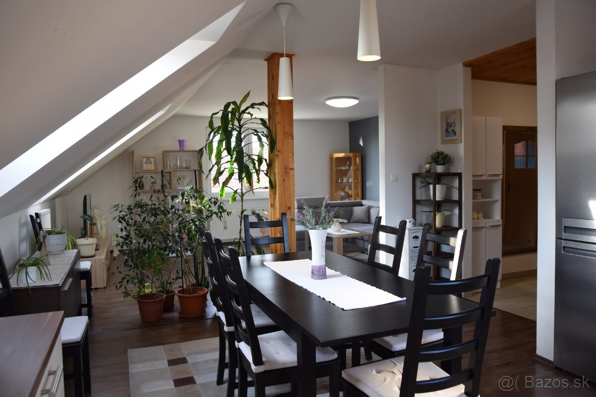 Kompletne zariadený dom s dvomi bytmi u nás v Zóhri - 18