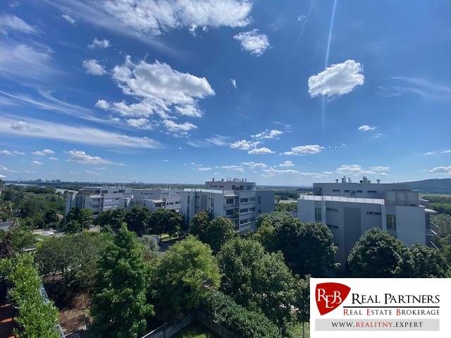 Predaj, Luxusný 4 izbový byt, 180 m2 + 25 m2, Condominium Re - 18