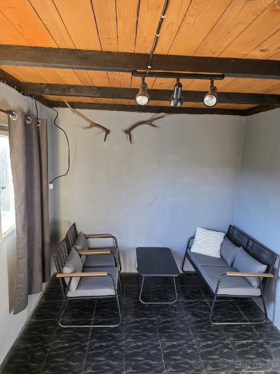 Rekreačný pozemok s chatkou - 18