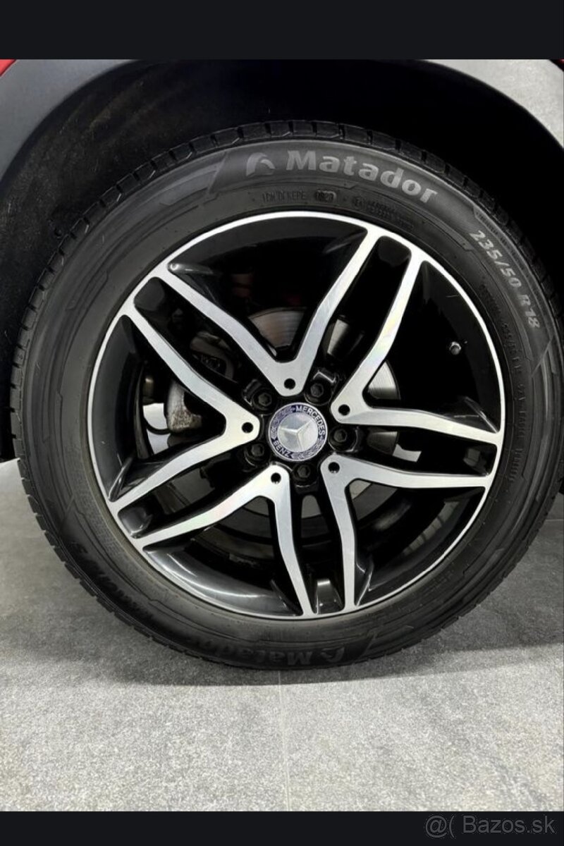 Mercedes-Benz GLA 200d 4MATIC AMG – TOP stav - 18