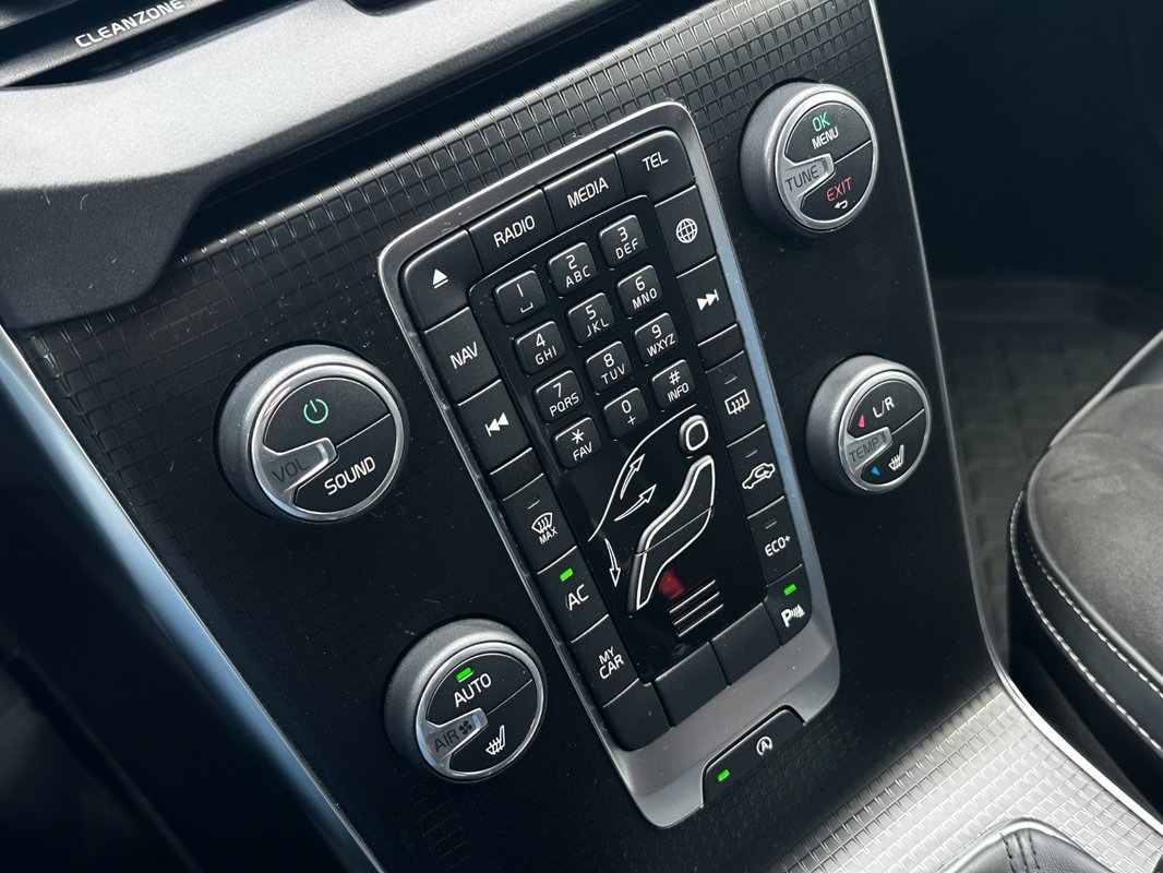 Volvo V40 R-Design D3 2.0 150k A/T - 18