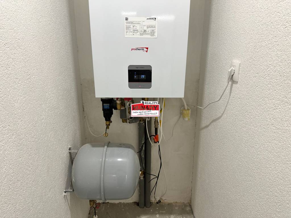 REZERVOVANÉ (120 m²) 2 BYTOVÉ JEDNOTKY (BJ č. 2 - 84 m2) - 18