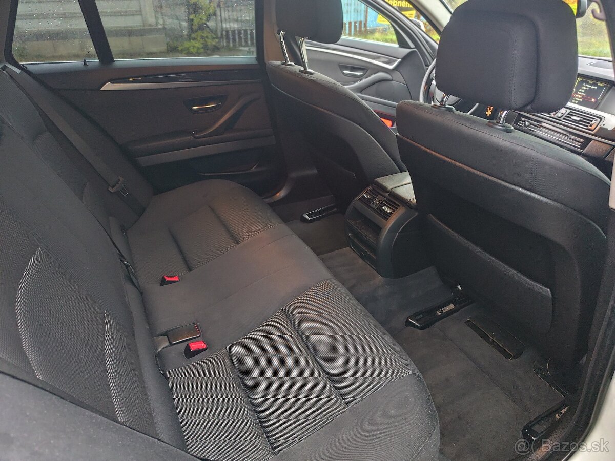 Predám BMW 520D COMBI F10/F11 - 18