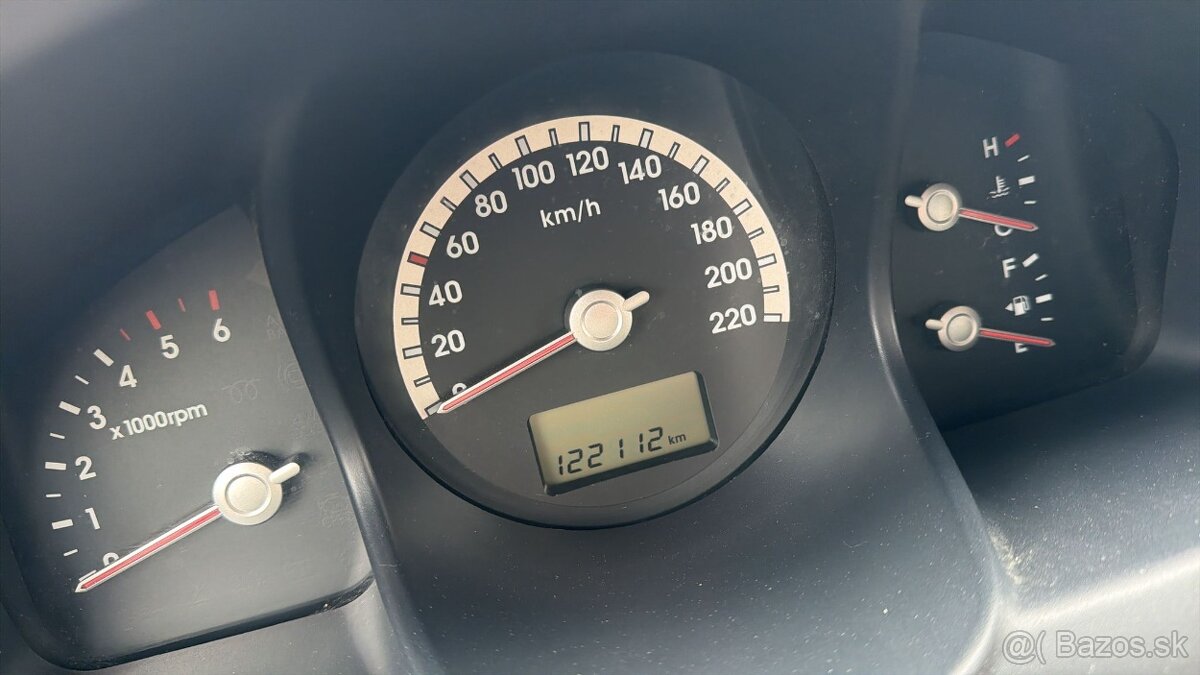 KIA SPORTAGE ACTIVE 2.0D 4X4 - 18