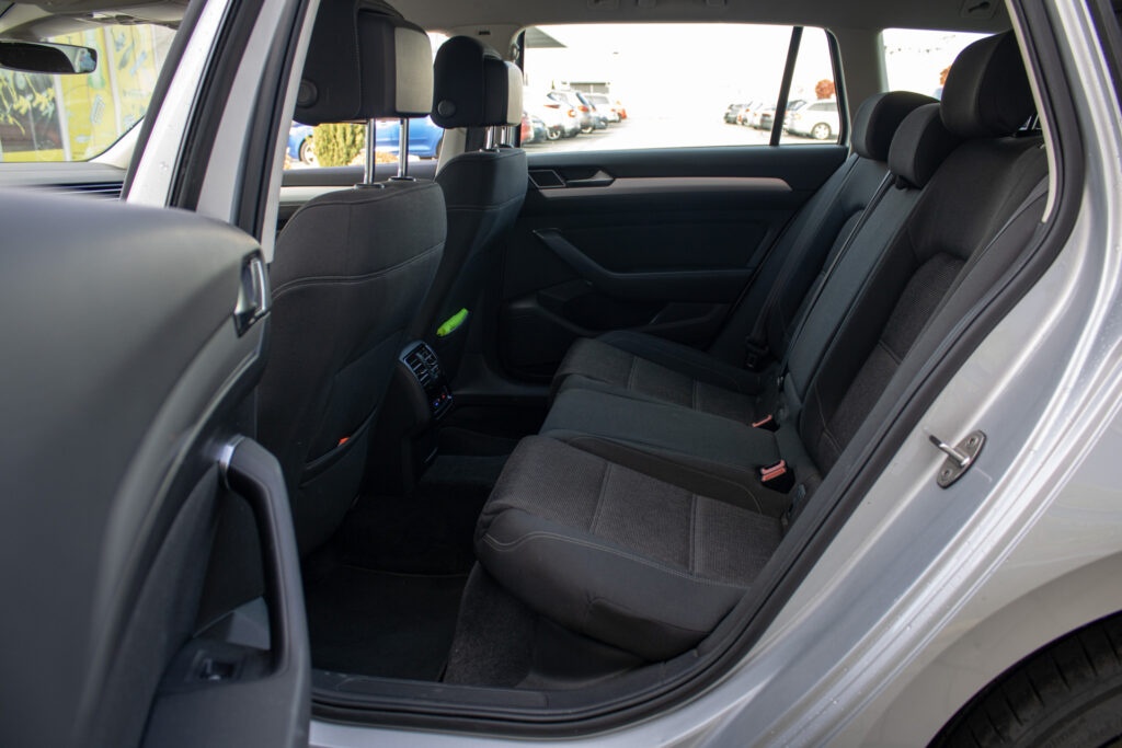 Volkswagen Passat Variant 2.0 TDI DSG - 18