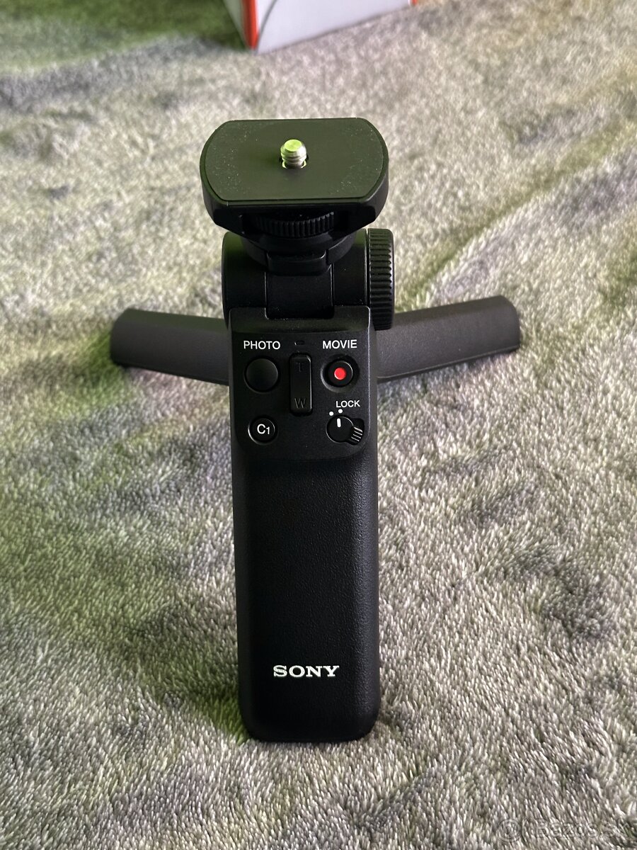 Digitálny fotoaparát na vlogovanie do vrecka SONY ZV1 + prís - 18