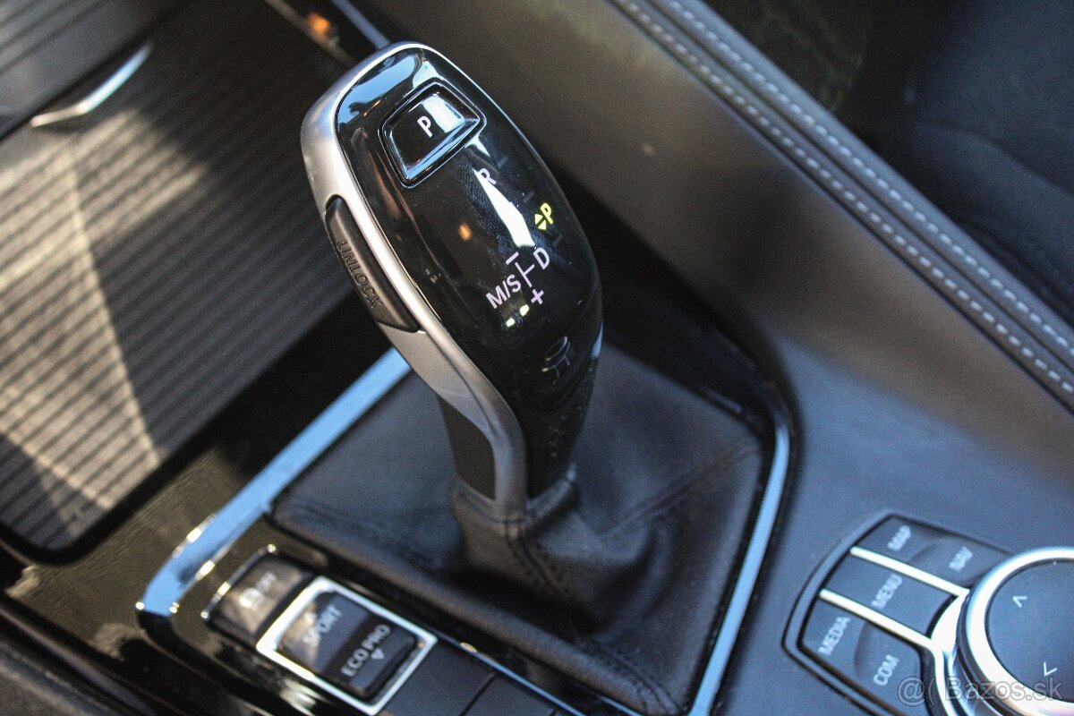 BMW X2 sDrive20i A/T - 18