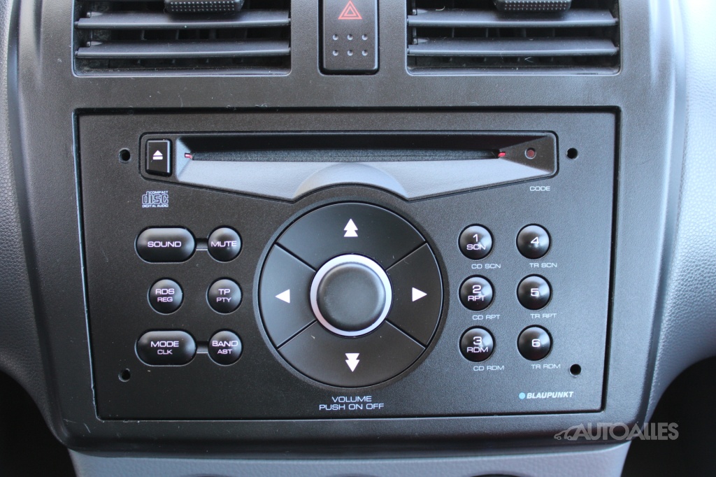 Suzuki Ignis 1,3 i 16V DOHC 69 kW - 18