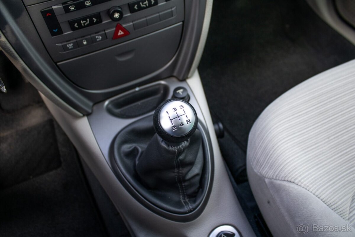 Citroën C5 Break 1.6 HDi 16V Plus 1.Majiteľ - 18