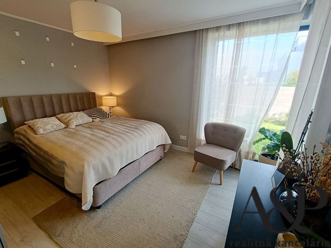 NOVOSTAVBA - 4 IZB. RD, POZEMOK 354M2, KOSTOLIŠTE, okr. MALA - 18