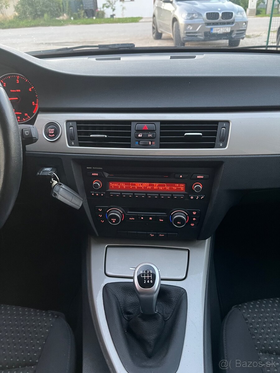 BMW Rad 3 e91 320XD = X-Drive, 130kw r.v 2010, Top Stav = - 18