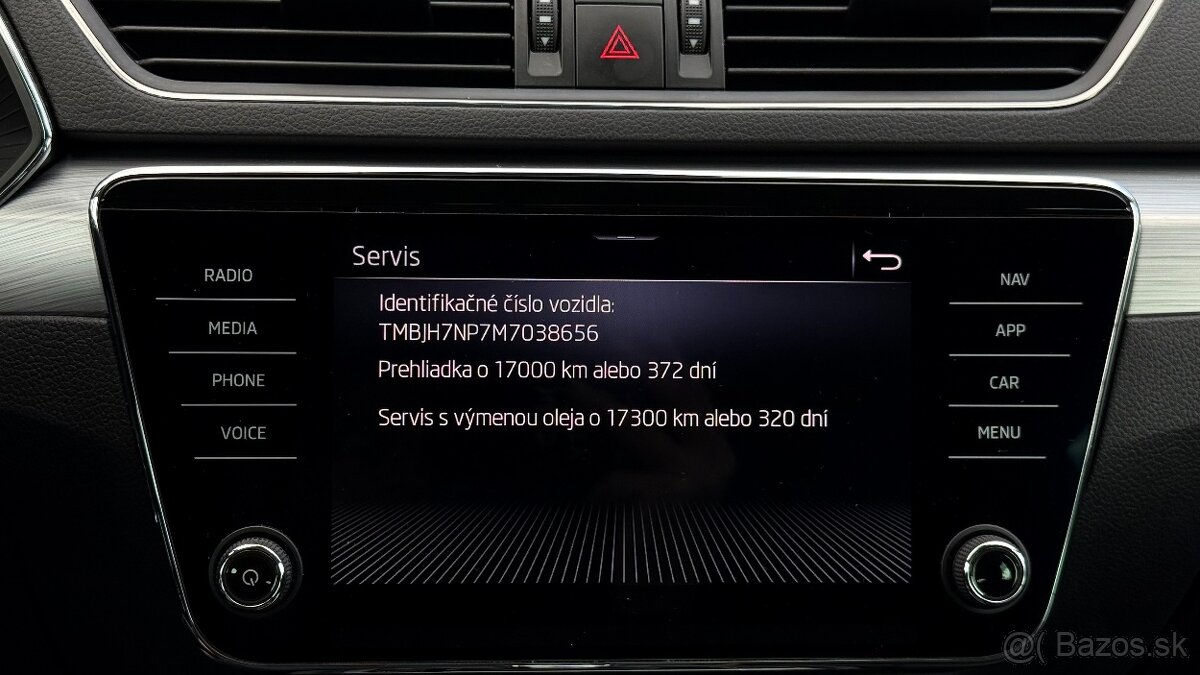 Škoda Superb Combi 2.0 TDI SCR Ambition DSG - 18