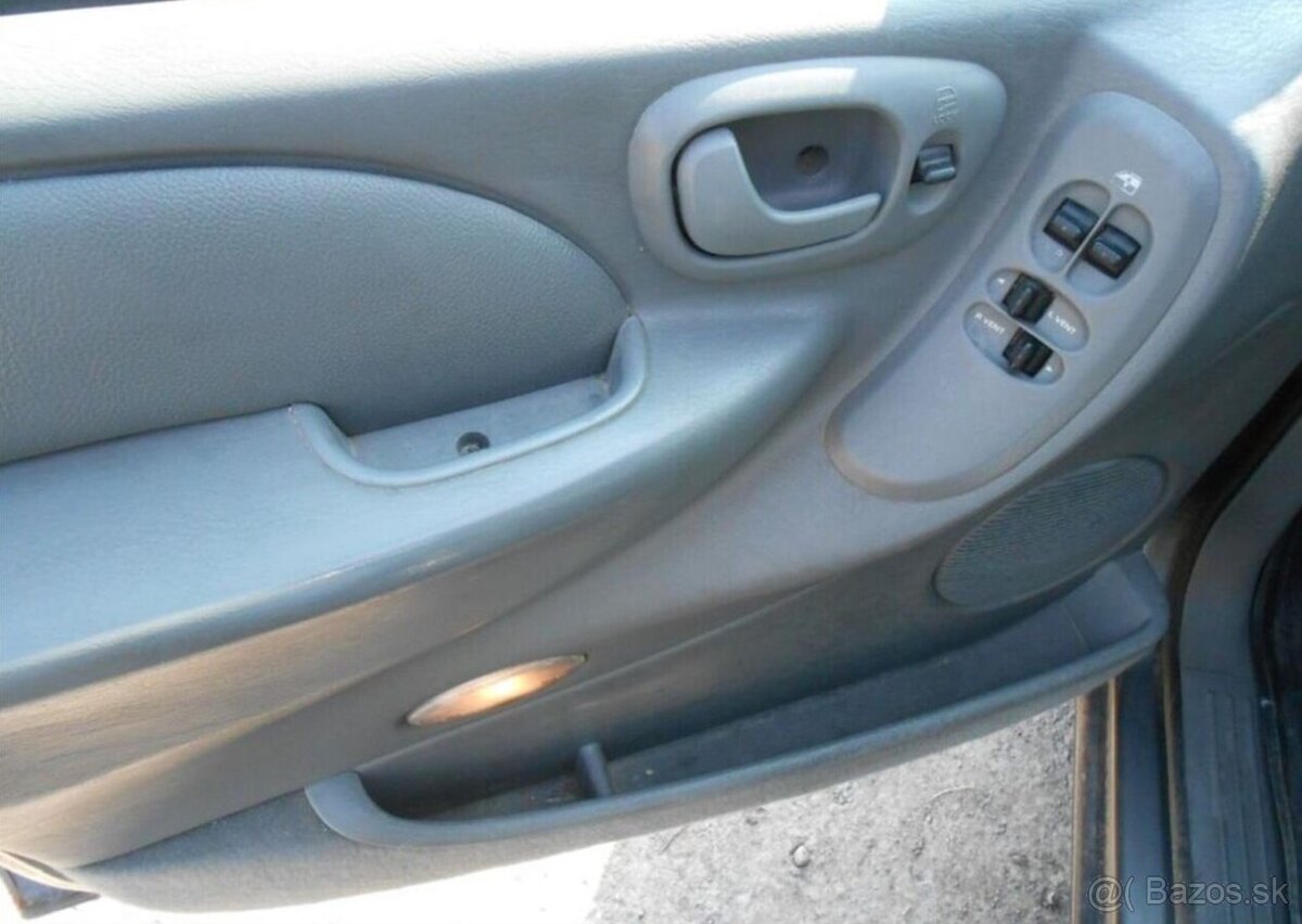 Chrysler Voyager 2,5 105 kW Digiklima nafta - 18