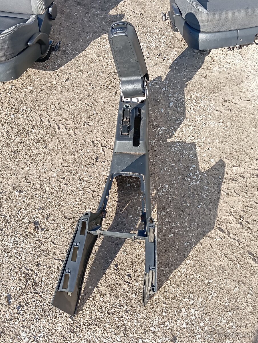 Predám Škoda Octavia 1 vnútro - 18