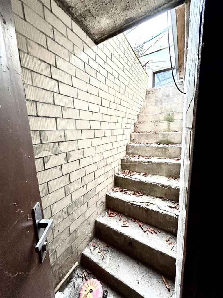 PRESTÍŽNE RODINNÉ BÝVANIE V JEDNEJ Z NAJŽIADANEJŠÍCH... - 18