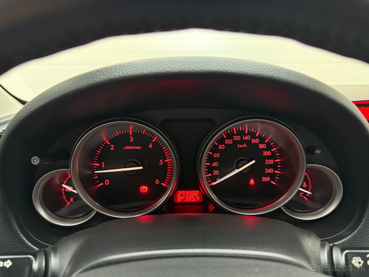 Mazda 6 2.2d 95kw 6st.manuál 11/2011 2majiteľ - 18