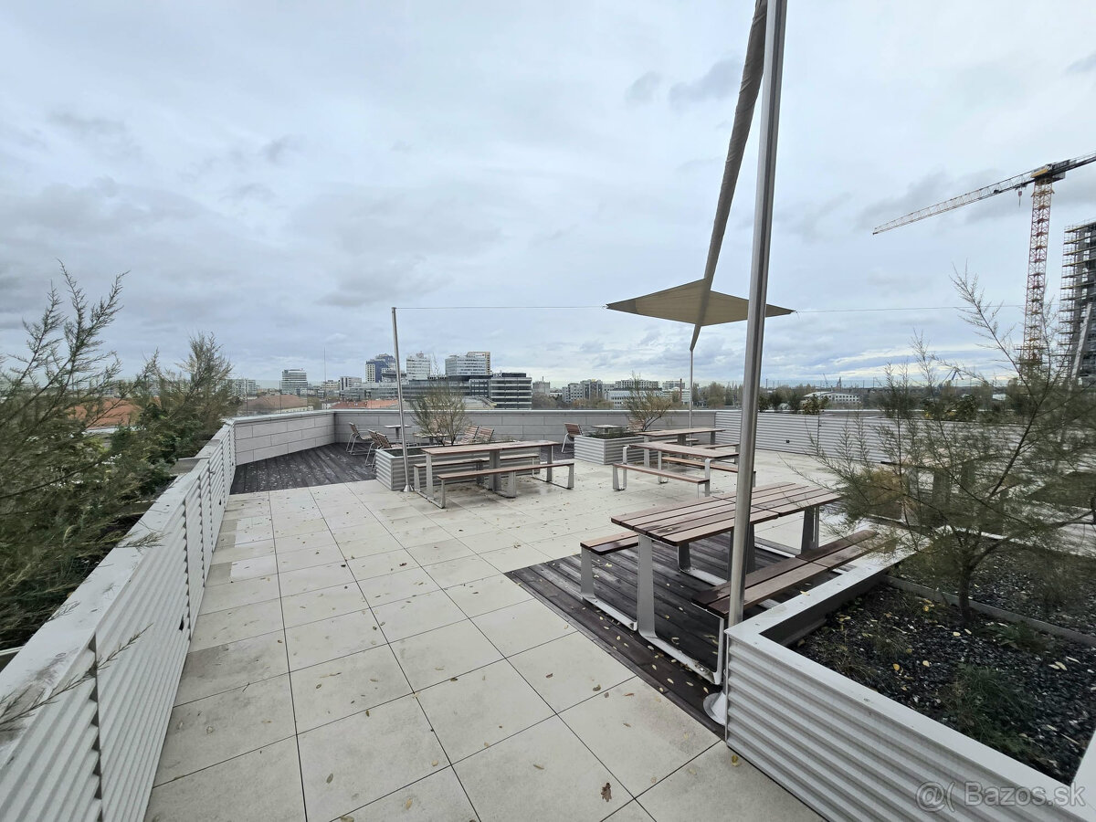 Kancelária s výhľadom na Downtown projekt ZWRIN - 18