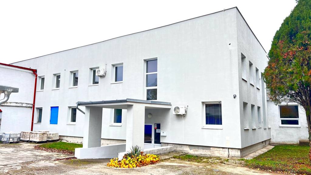 PRENÁJOM Skladová hala 456 m2 s kanceláriami, Senica centrum - 18