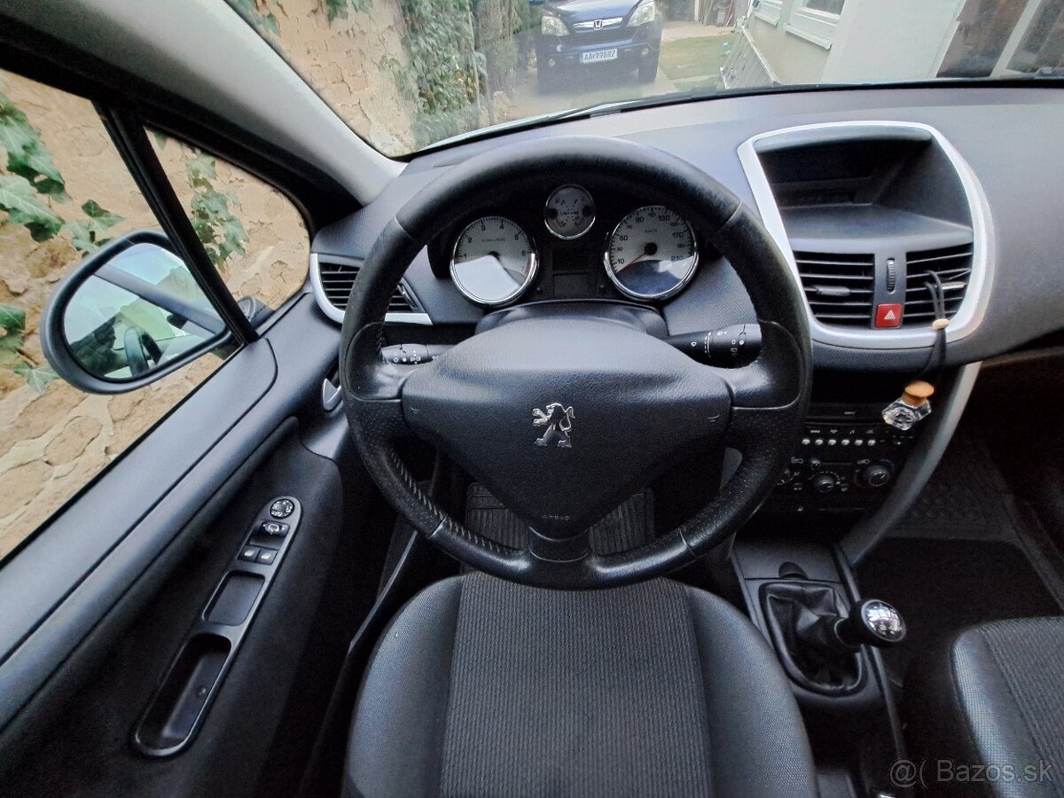 Predam Peugeot 207, r.v 2011, 1.4 Benzín - 18