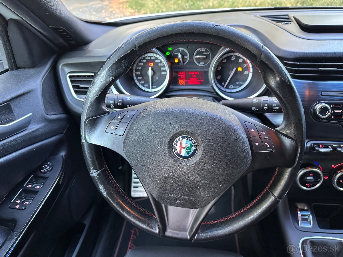 Alfa Romeo Giulietta 1.4 T 120 (benzín, 88 kW) - 18